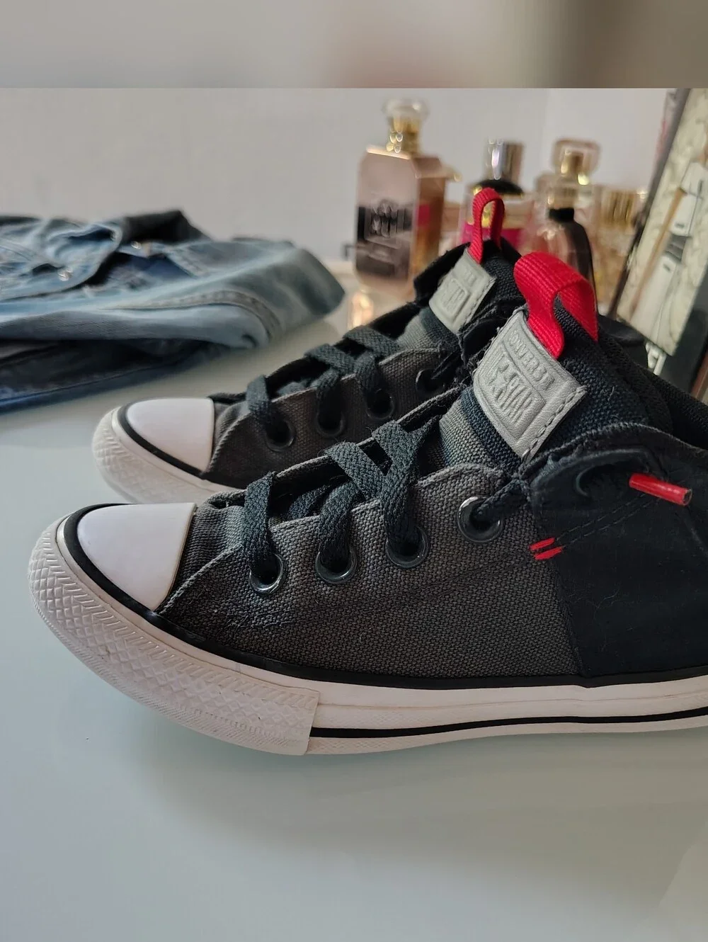 Converse Kids Black Mid-Top Sneakers size 13